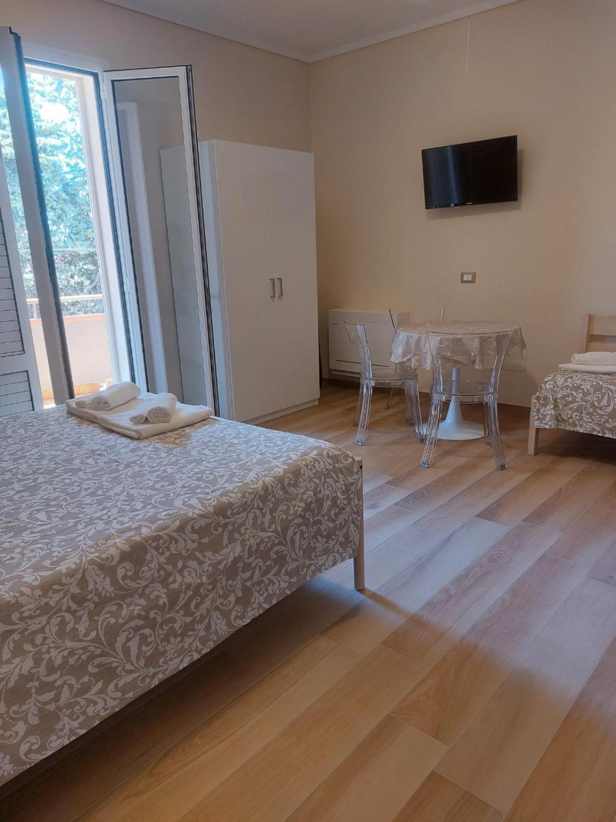 Alcantara Suites ตราปานี ภายนอก รูปภาพ