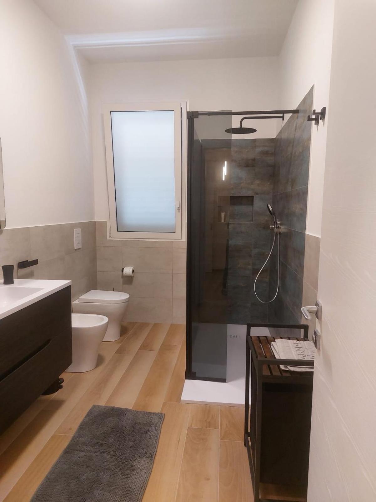 Alcantara Suites ตราปานี ภายนอก รูปภาพ